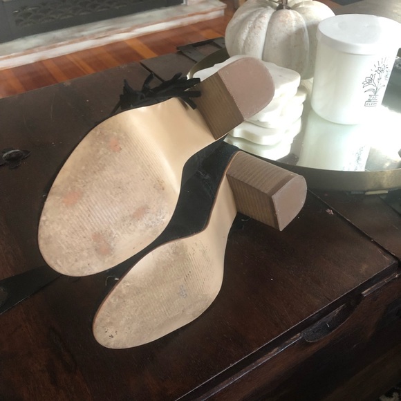 Kensie suede tassel booties size 6 - Picture 4 of 4